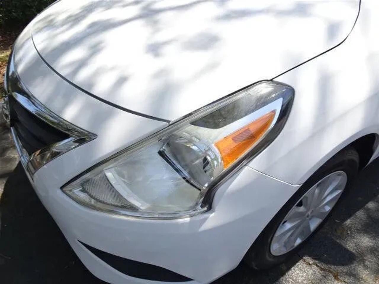 Nissan Versa Sedan SV CVT 2018