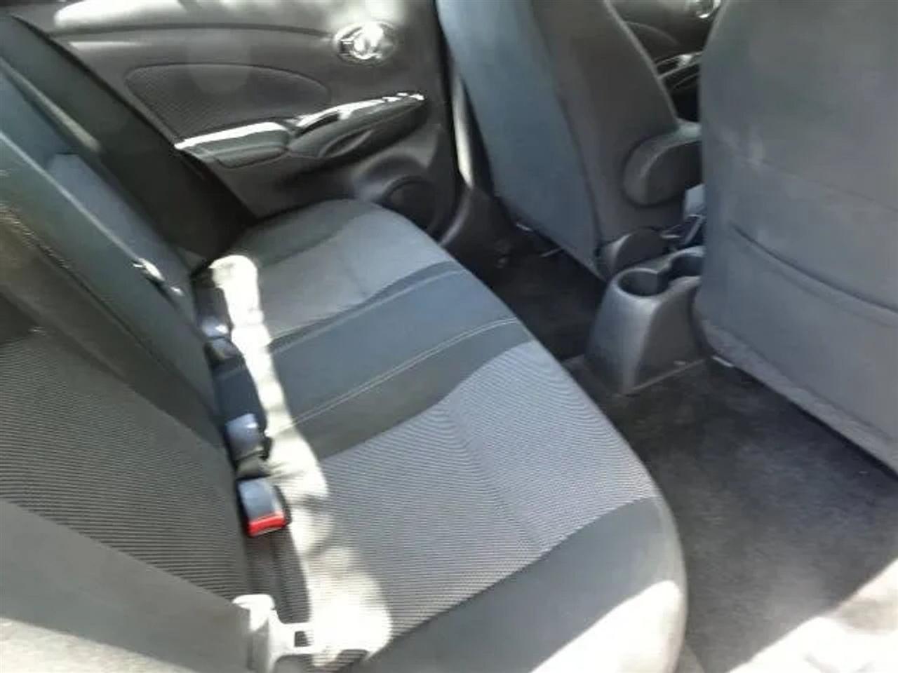 Nissan Versa Sedan SV CVT 2018