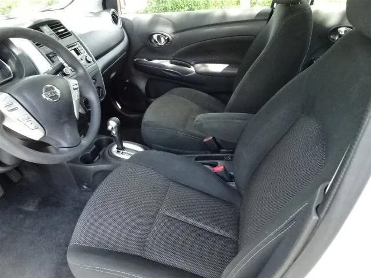 Nissan Versa Sedan SV CVT 2018