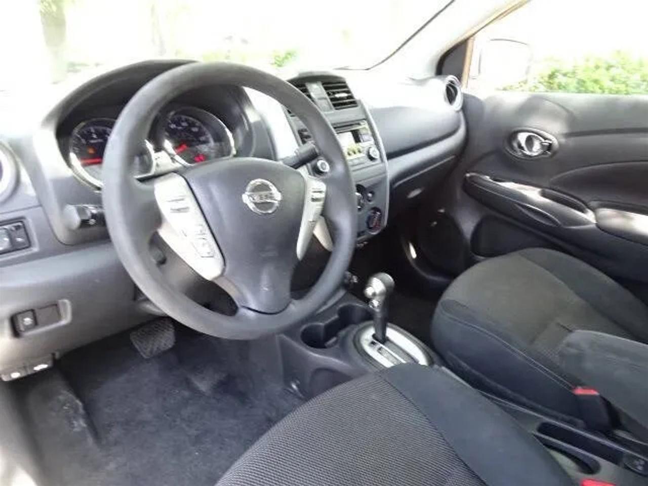 Nissan Versa Sedan SV CVT 2018