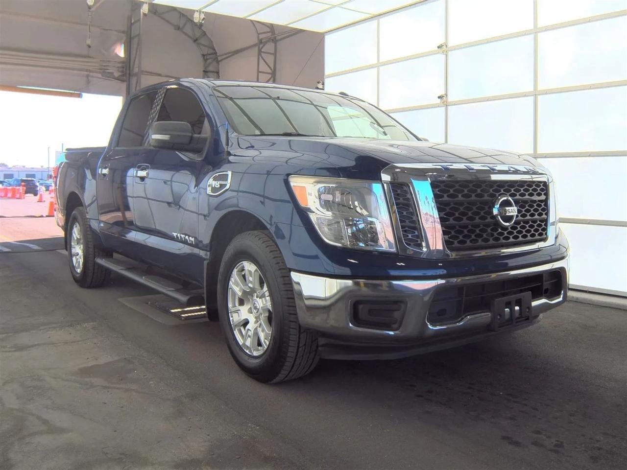 Nissan Titan 4x2 Crew Cab SV 2017