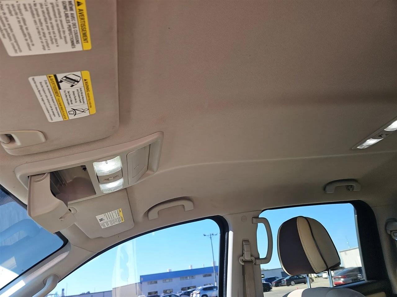 Nissan Titan 4x2 Crew Cab SV 2017