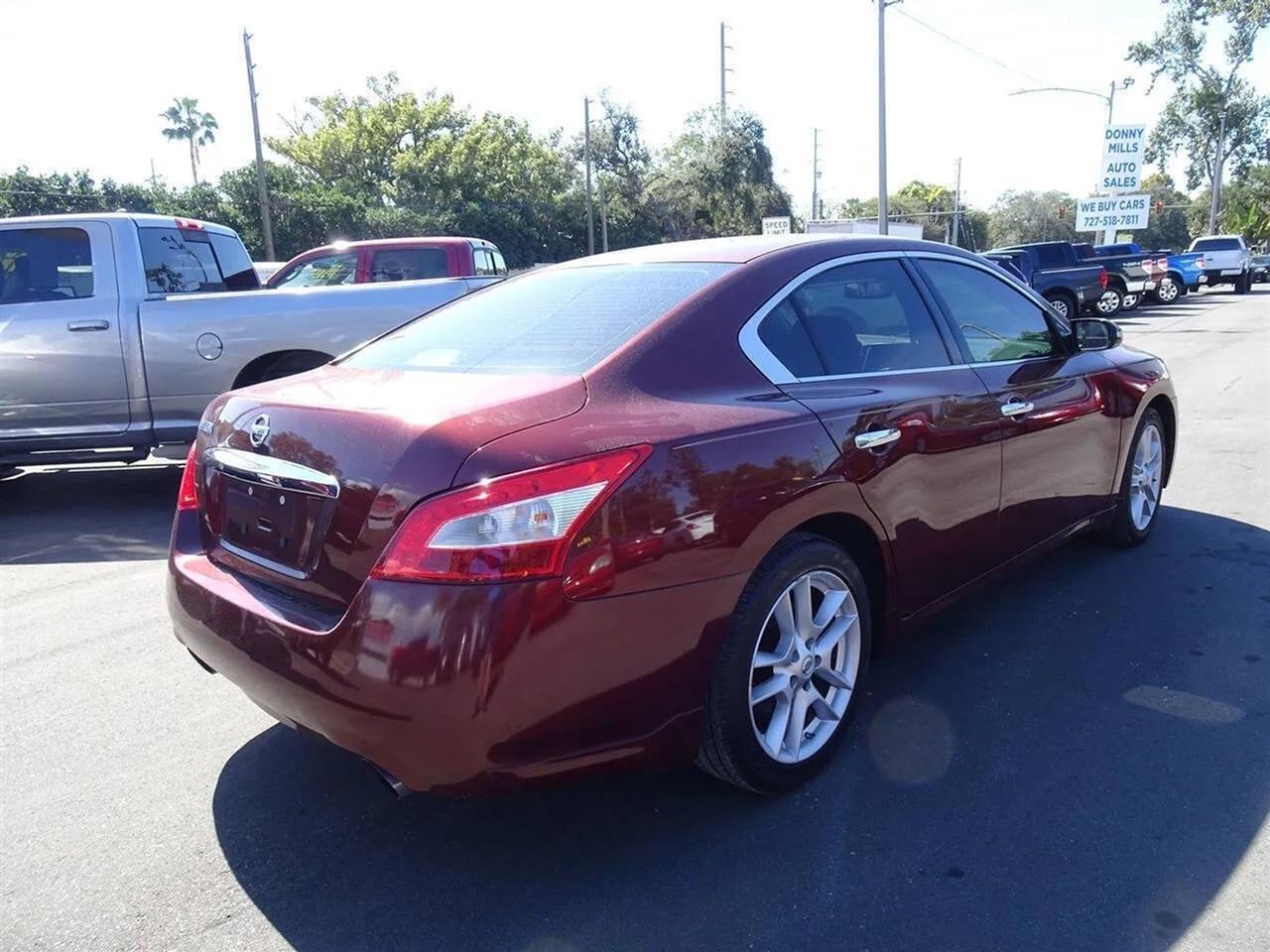 Nissan Maxima 4dr Sdn V6 CVT 3.5 SV 2009