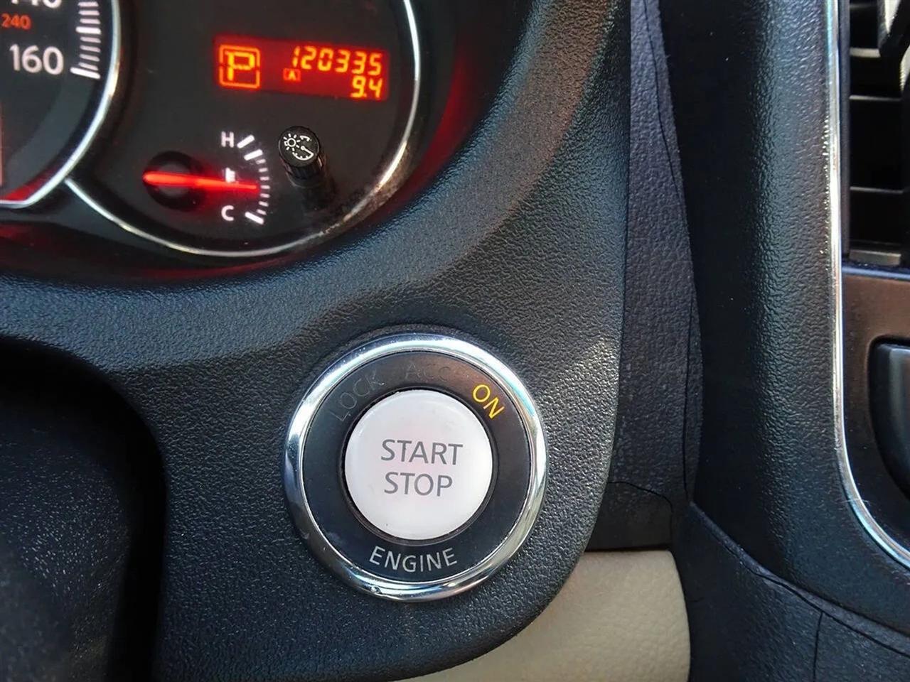 Nissan Maxima 4dr Sdn V6 CVT 3.5 SV 2009