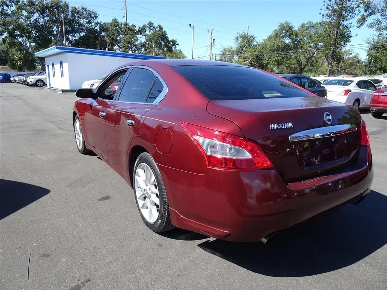Nissan Maxima 4dr Sdn V6 CVT 3.5 SV 2009