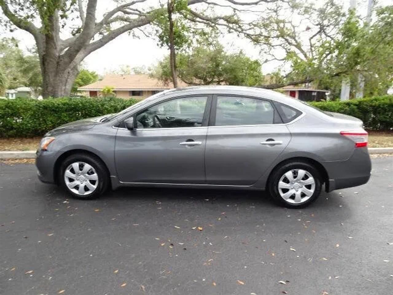 2015 Nissan Sentra S - Photo 14