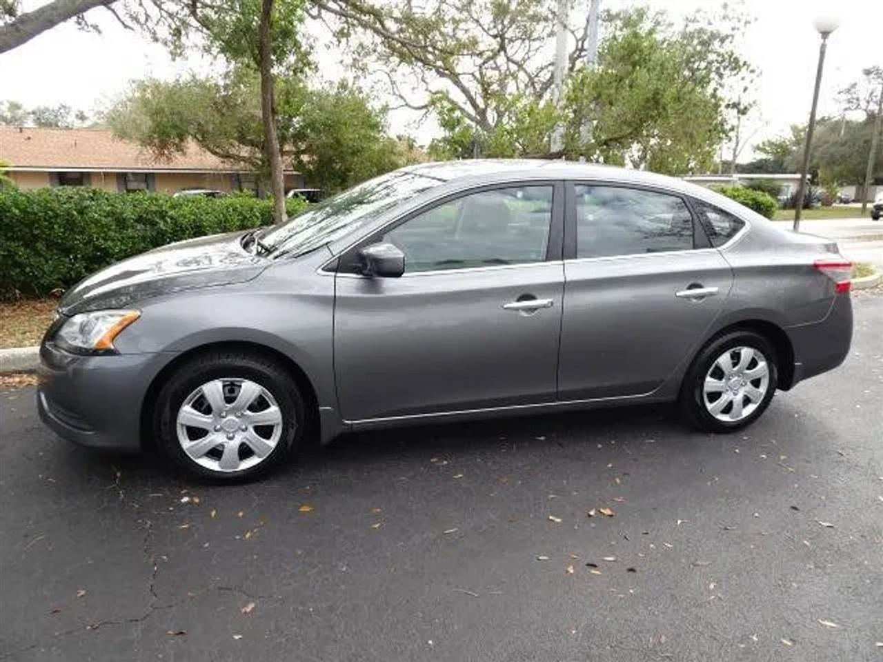 2015 Nissan Sentra S - Photo 15