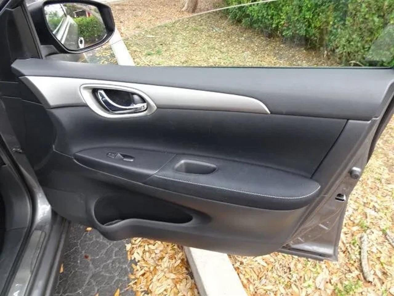 2015 Nissan Sentra S - Photo 20