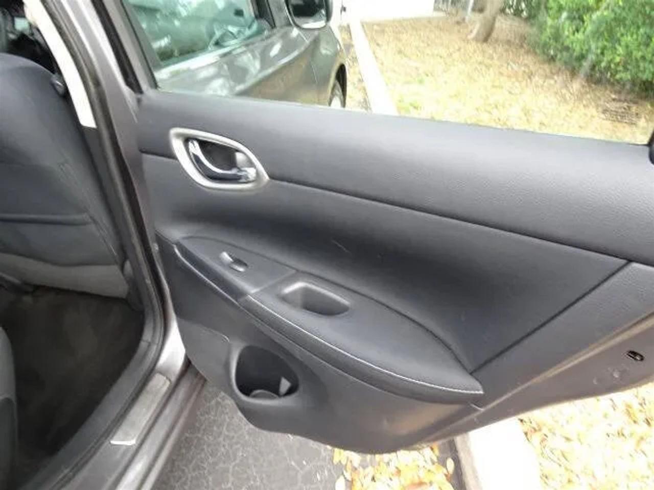 2015 Nissan Sentra S - Photo 22