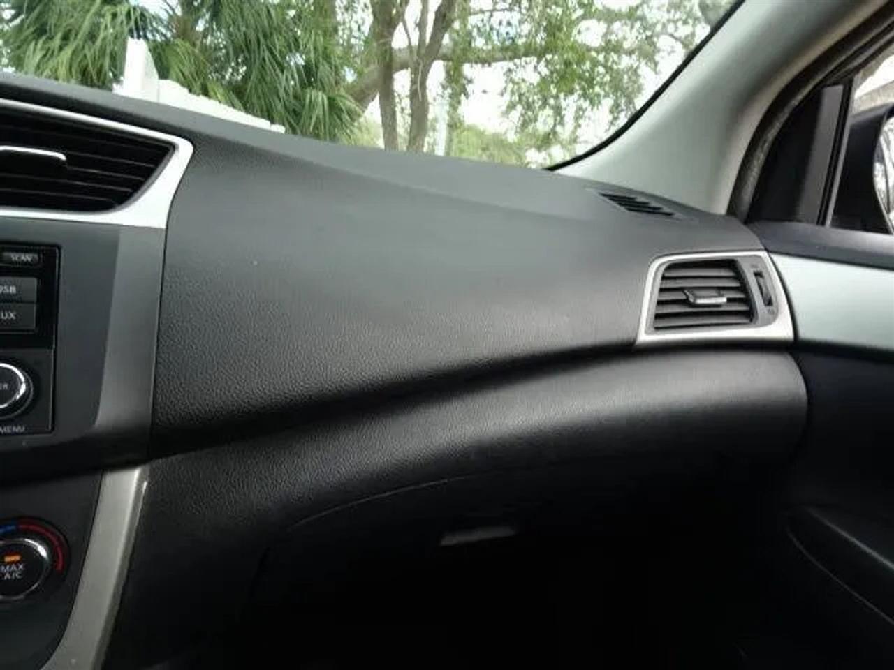 2015 Nissan Sentra S - Photo 31