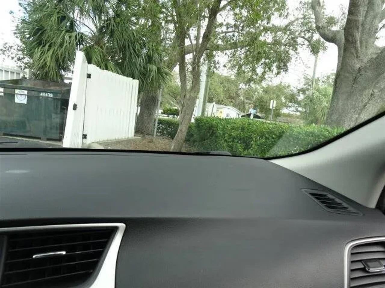 2015 Nissan Sentra S - Photo 32