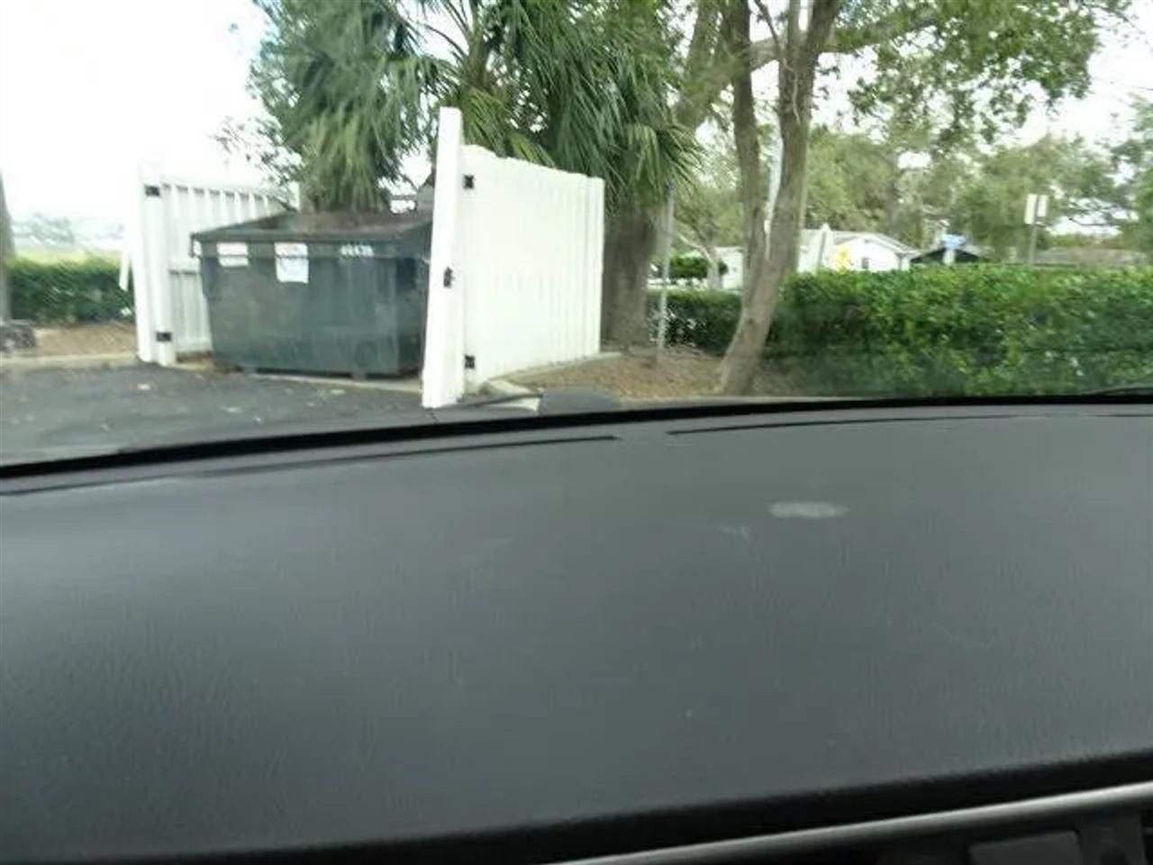 2015 Nissan Sentra S - Photo 33