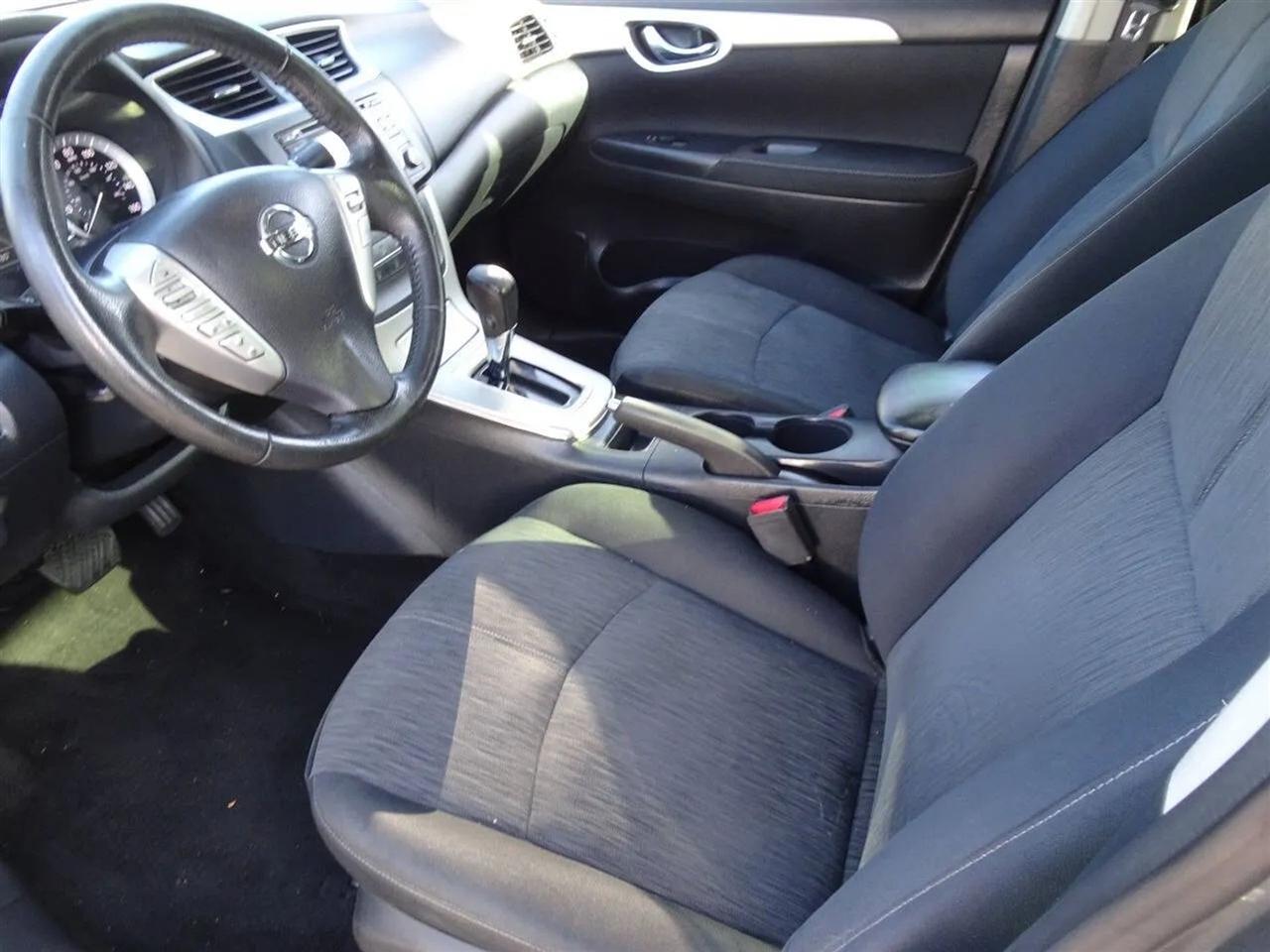 Nissan Sentra 4dr Sdn I4 CVT SV 2015