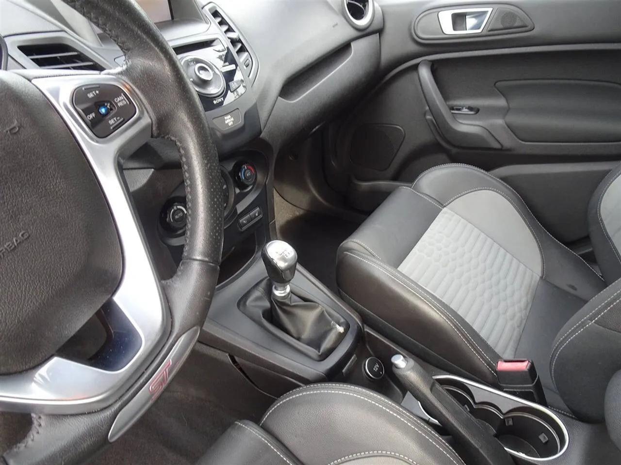 Ford Fiesta 5dr HB ST 2014