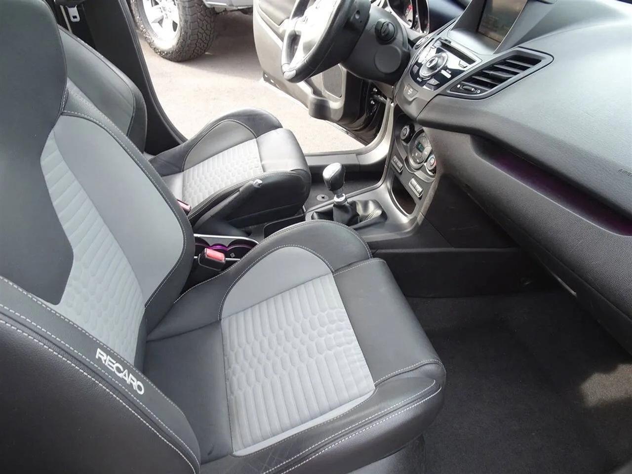 Ford Fiesta 5dr HB ST 2014