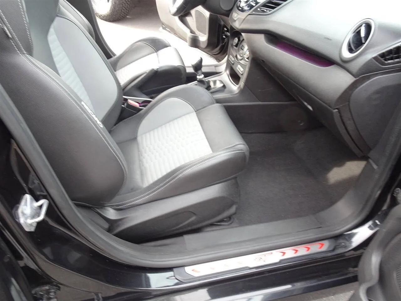 Ford Fiesta 5dr HB ST 2014