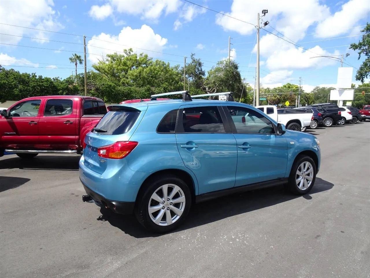Mitsubishi Outlander Sport 2WD 4dr Man ES 2014