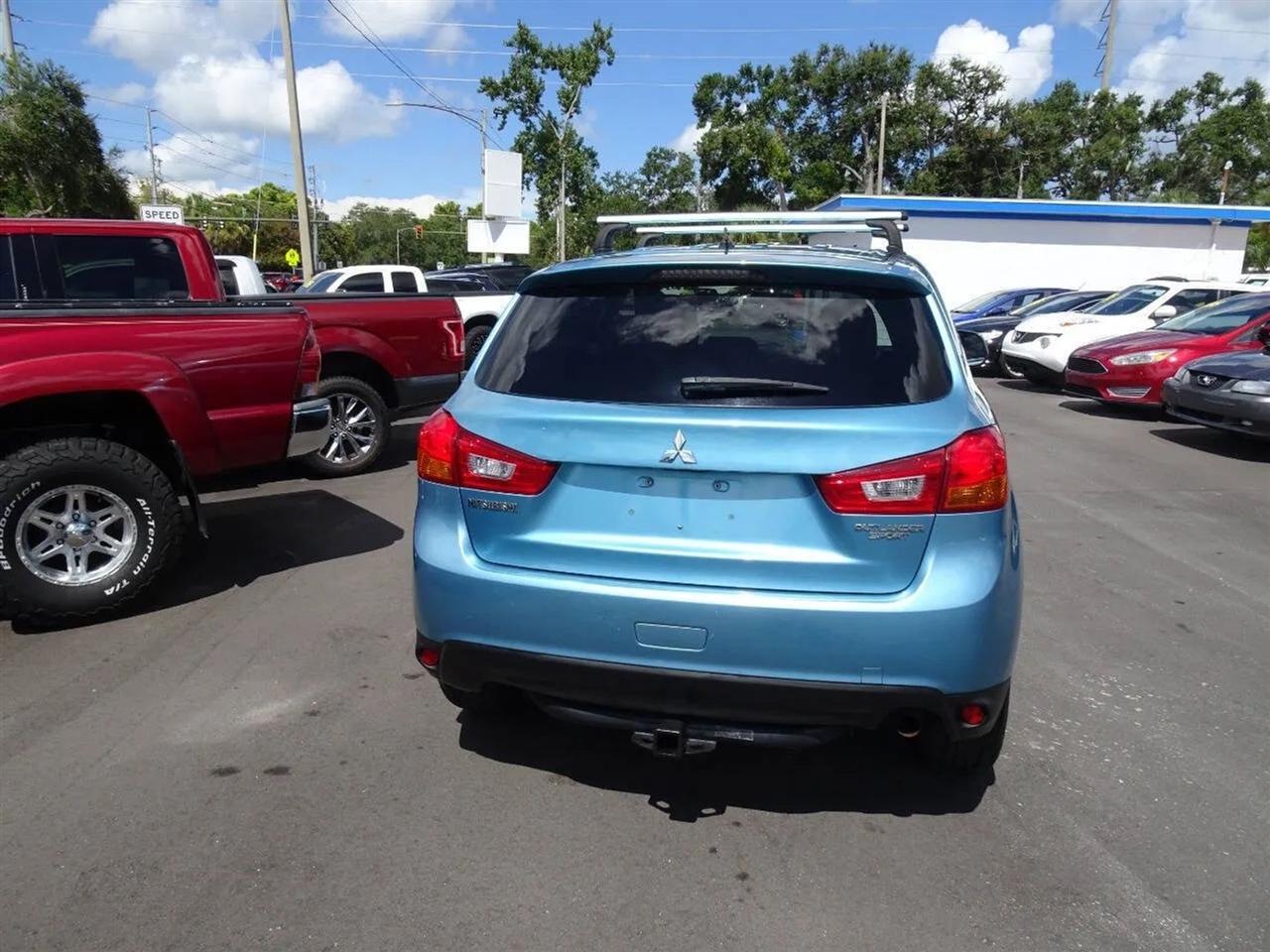 Mitsubishi Outlander Sport 2WD 4dr Man ES 2014