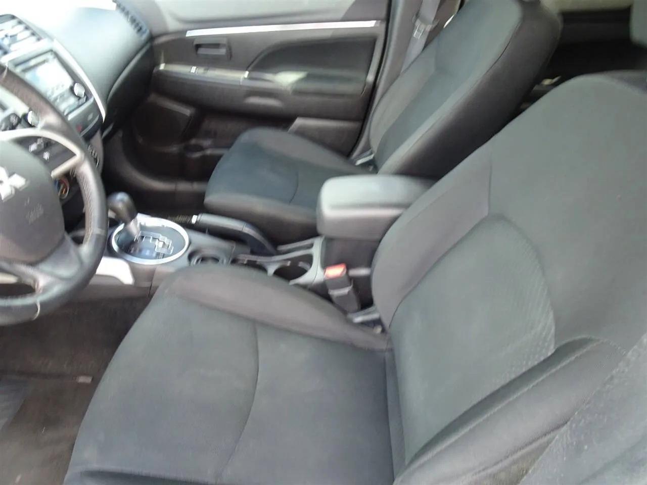 Mitsubishi Outlander Sport 2WD 4dr Man ES 2014