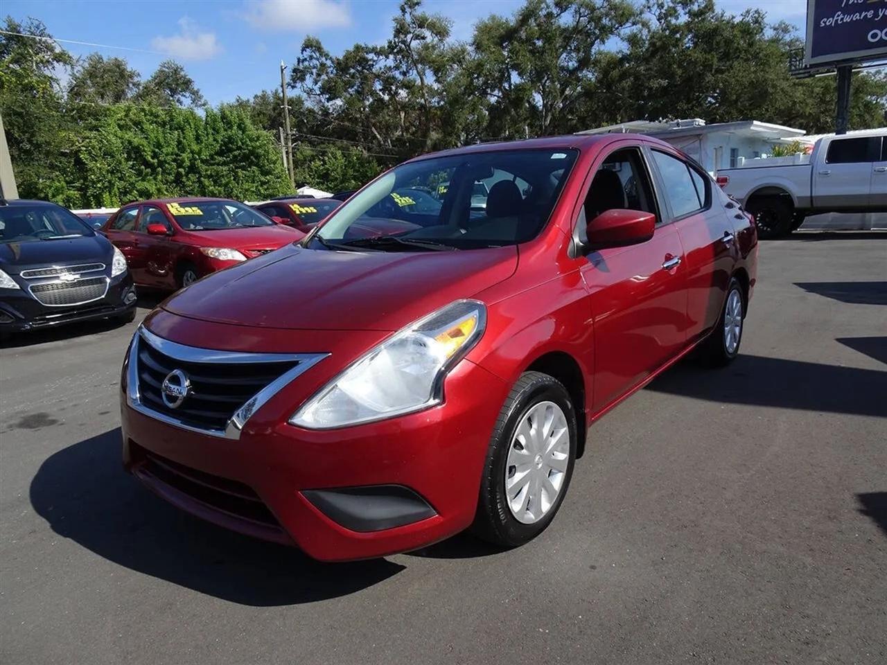 Nissan Versa Sedan SV CVT 2017