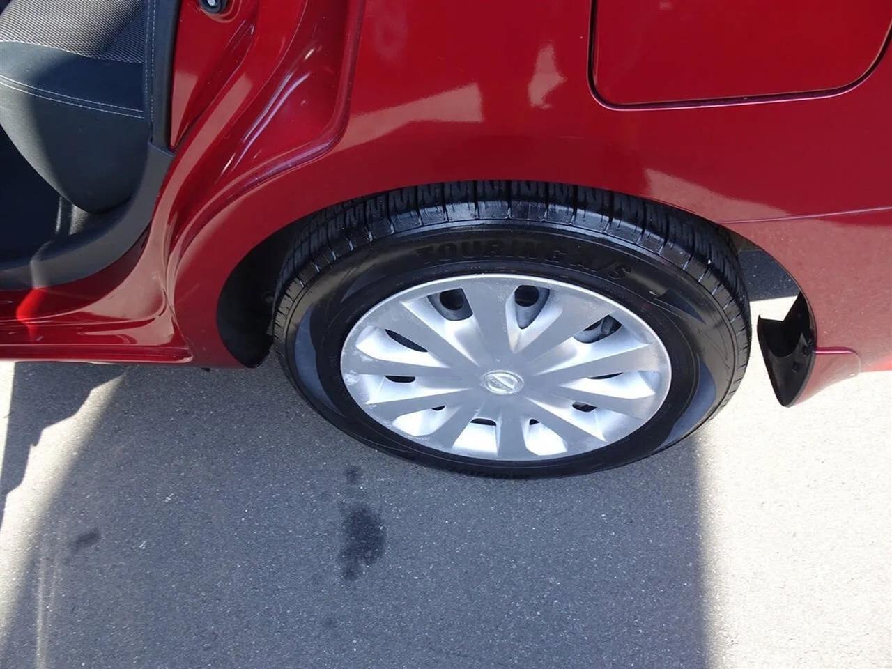 Nissan Versa Sedan SV CVT 2017