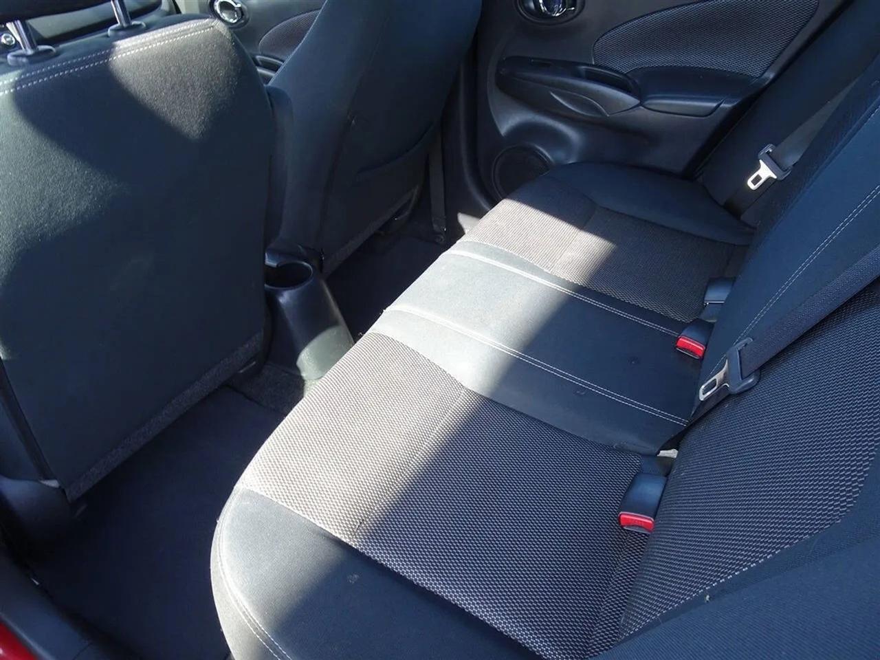 Nissan Versa Sedan SV CVT 2017