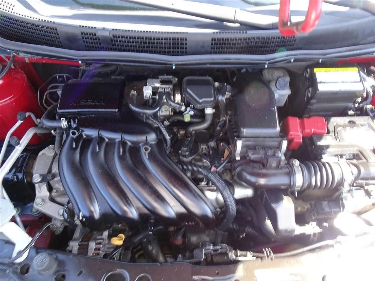 Nissan Versa Sedan SV CVT 2017