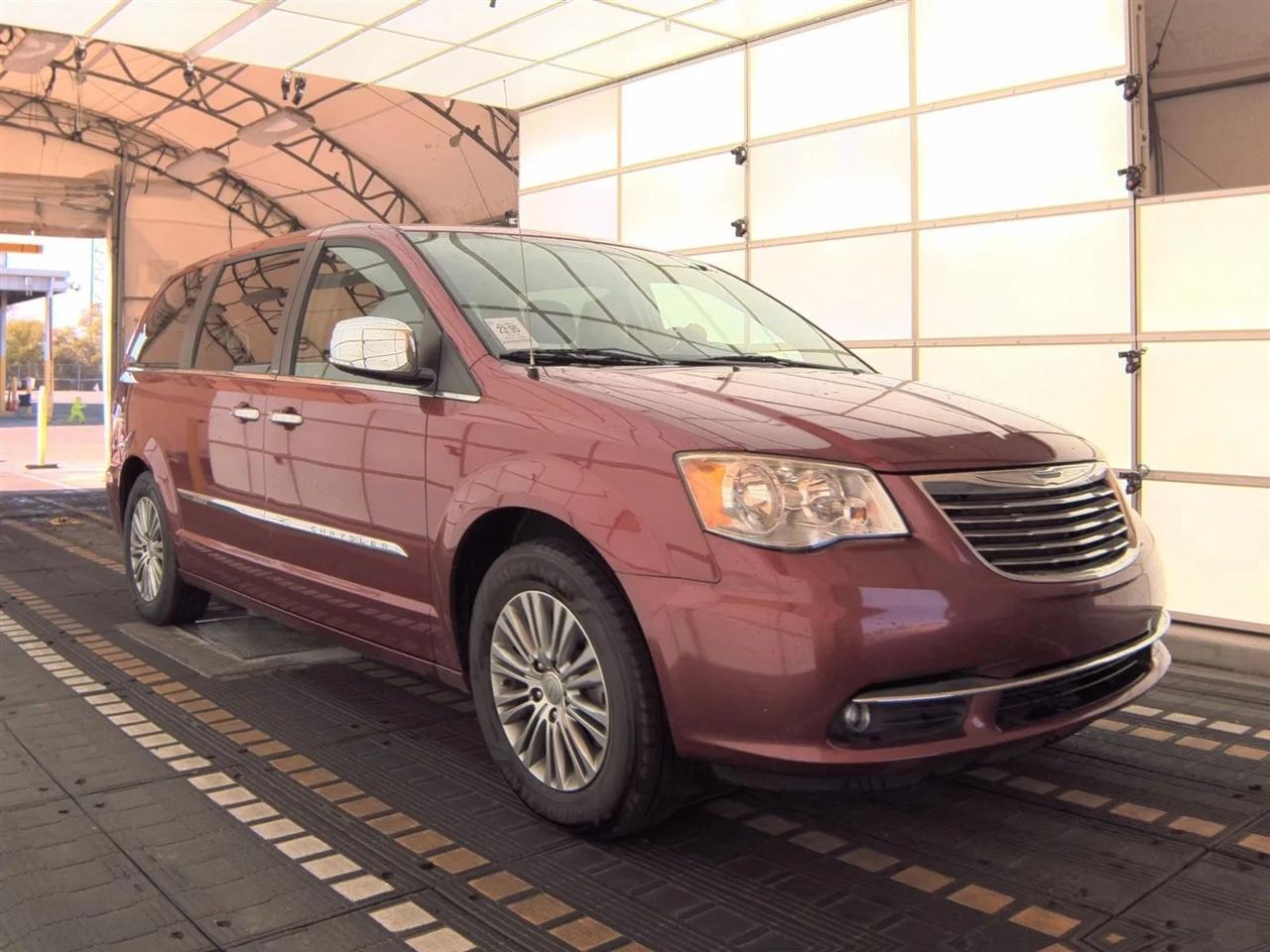 Chrysler Town & Country 4dr Wgn Touring-L 2014