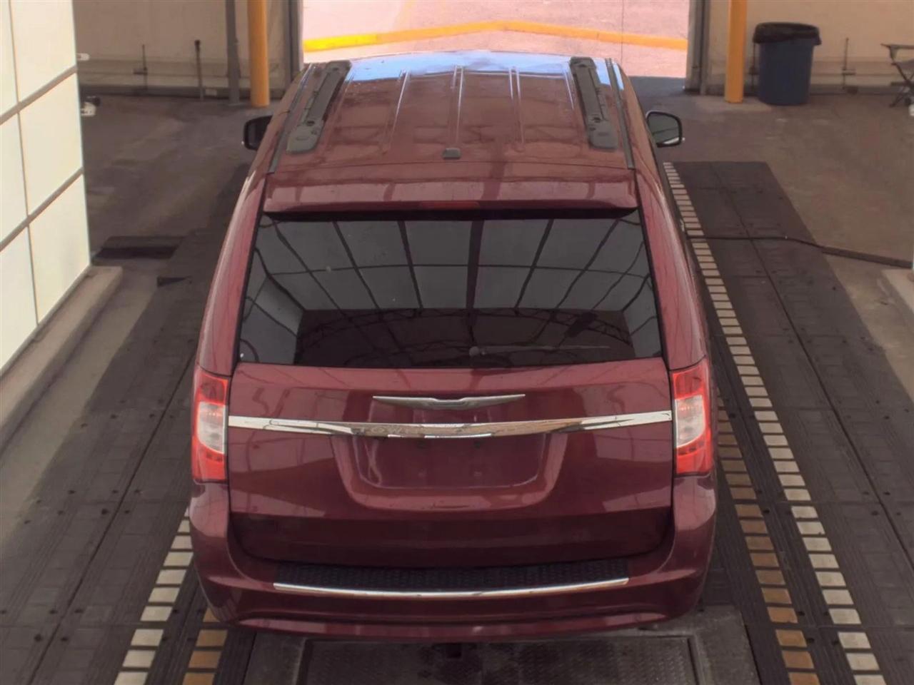 Chrysler Town & Country 4dr Wgn Touring-L 2014