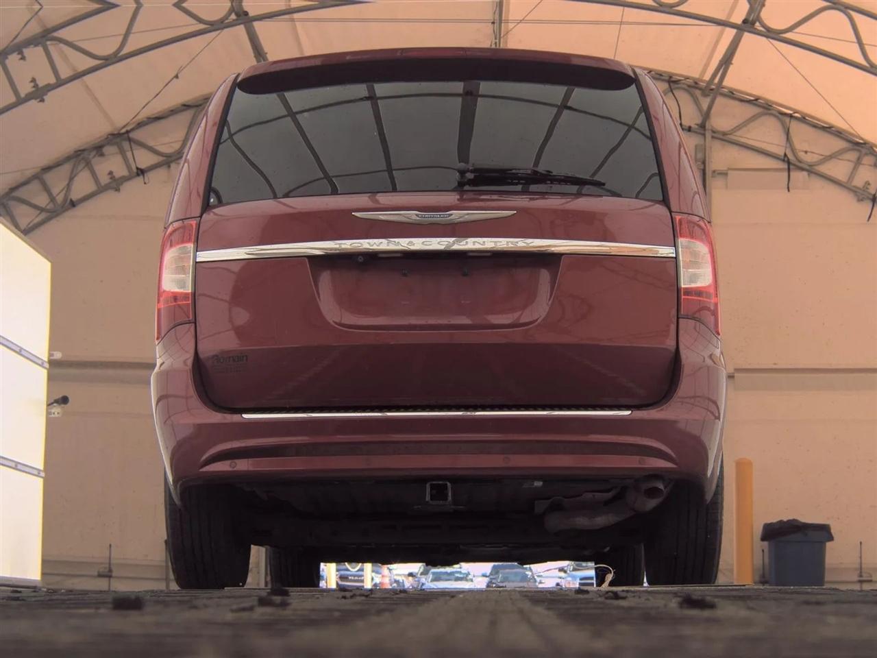 Chrysler Town & Country 4dr Wgn Touring-L 2014