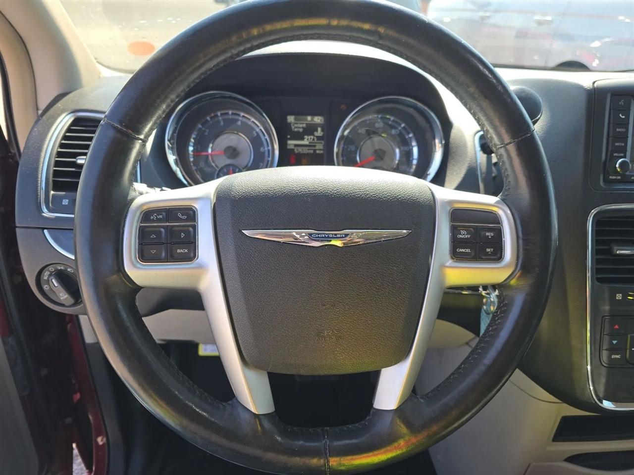 Chrysler Town & Country 4dr Wgn Touring-L 2014