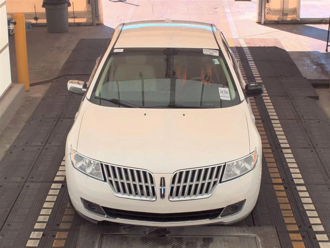 Lincoln MKZ 4dr Sdn Hybrid FWD 2011