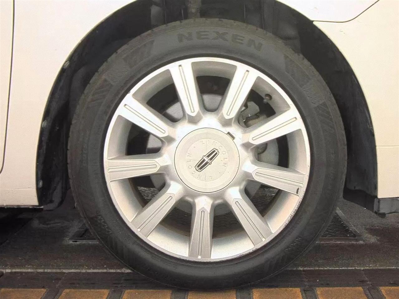 Lincoln MKZ 4dr Sdn Hybrid FWD 2011