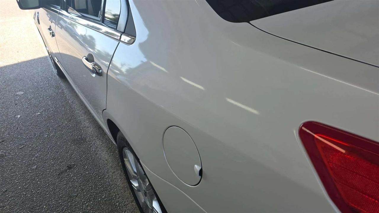 Lincoln MKZ 4dr Sdn Hybrid FWD 2011