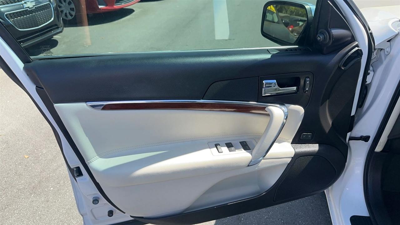 Lincoln MKZ 4dr Sdn Hybrid FWD 2011