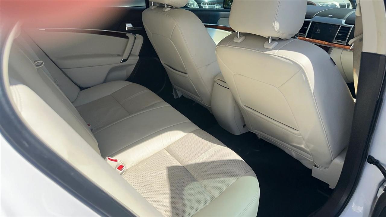 Lincoln MKZ 4dr Sdn Hybrid FWD 2011