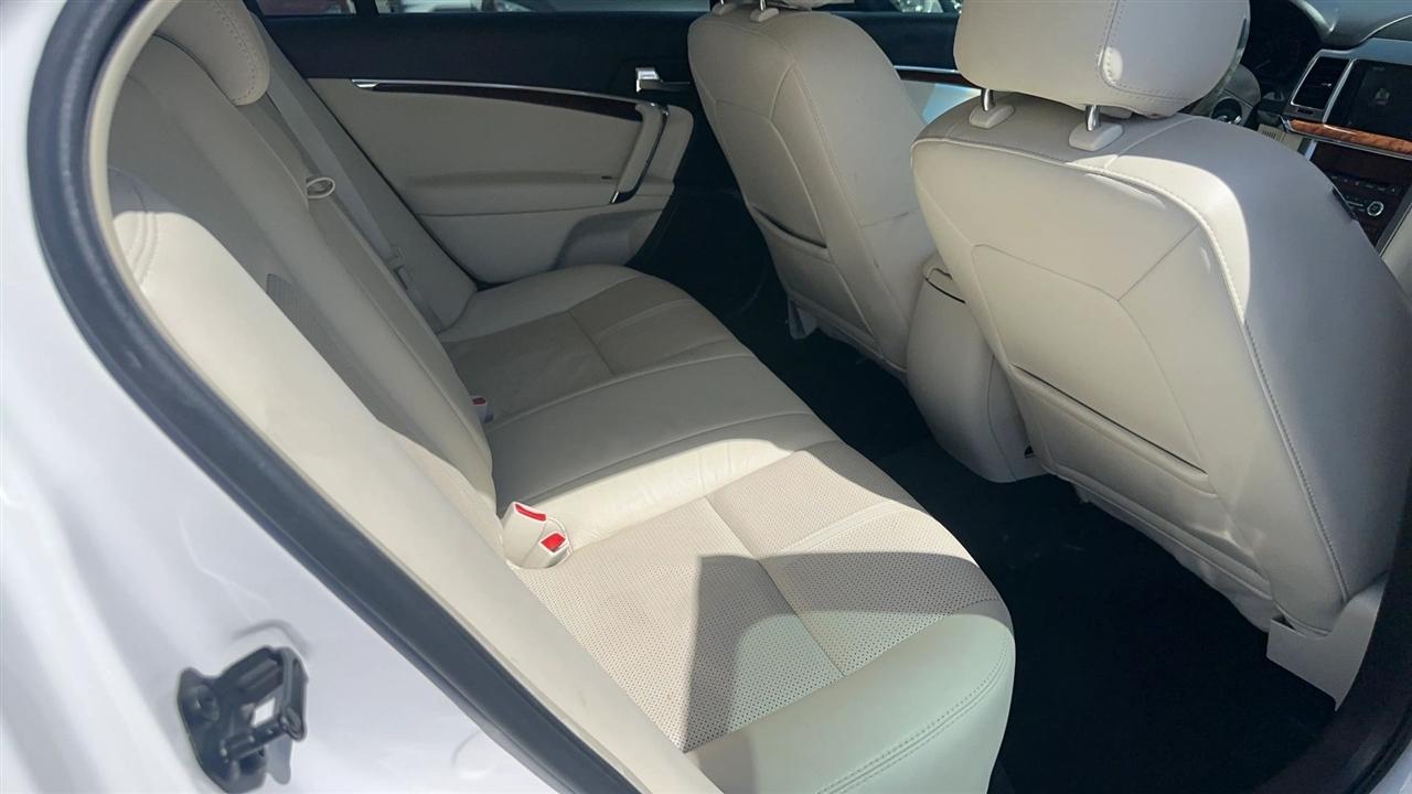 Lincoln MKZ 4dr Sdn Hybrid FWD 2011