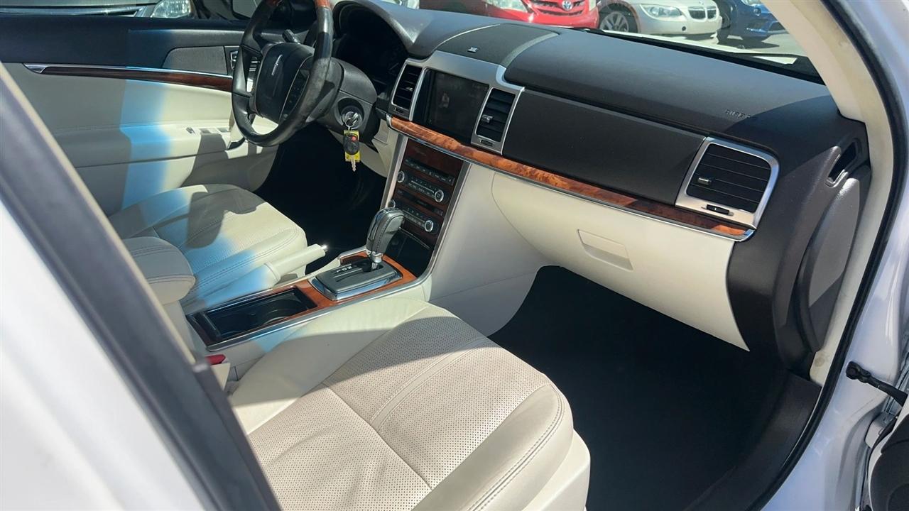 Lincoln MKZ 4dr Sdn Hybrid FWD 2011