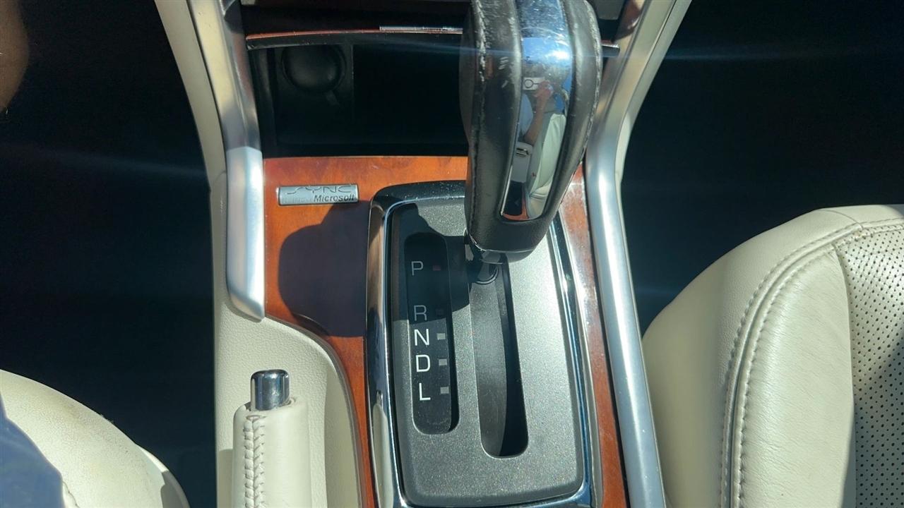 Lincoln MKZ 4dr Sdn Hybrid FWD 2011