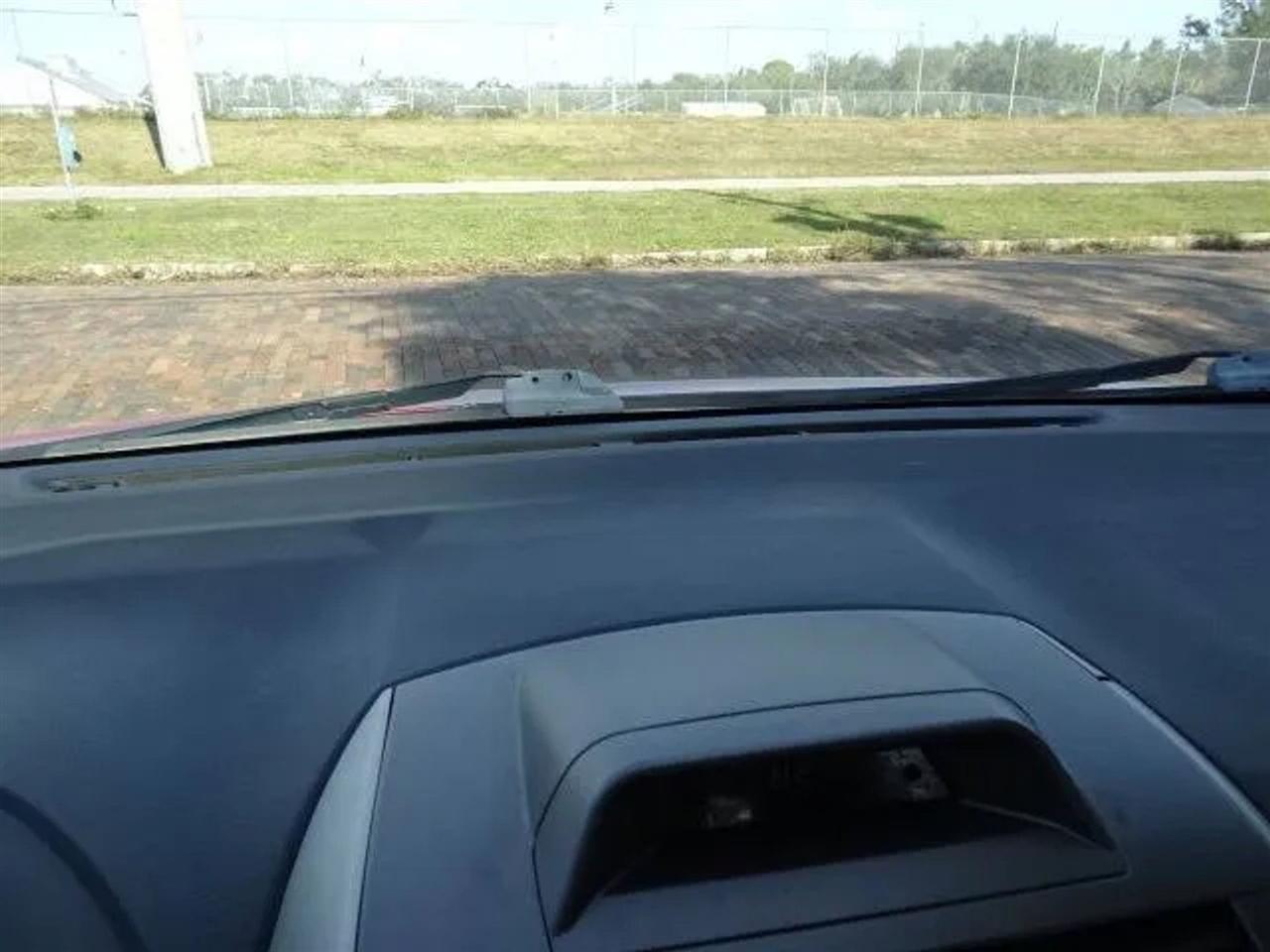 Toyota Corolla 4dr Sdn Auto LE Special Edition (Natl) 2013