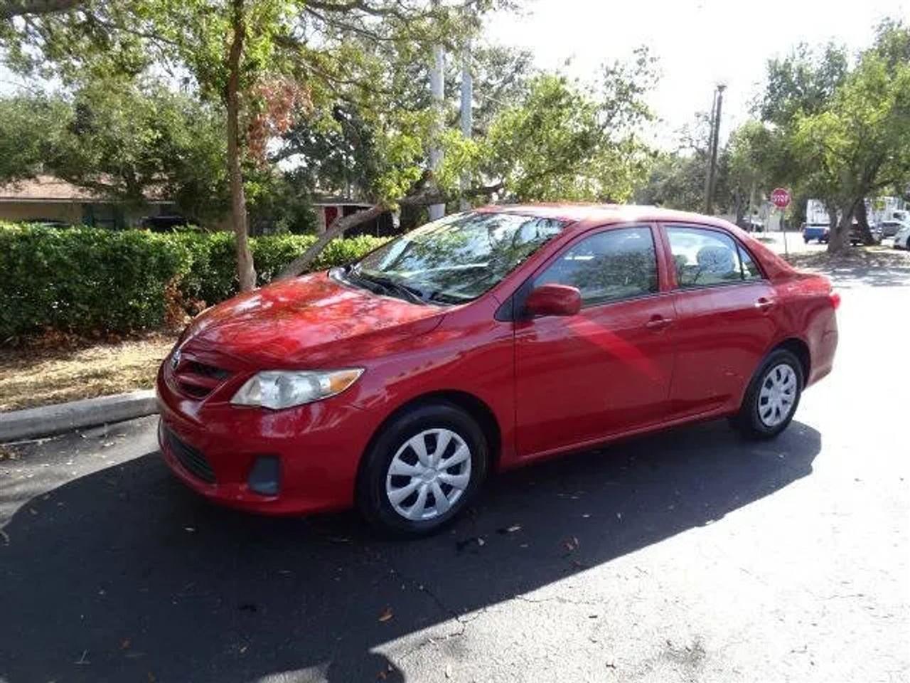 Toyota Corolla 4dr Sdn Auto LE Special Edition (Natl) 2013