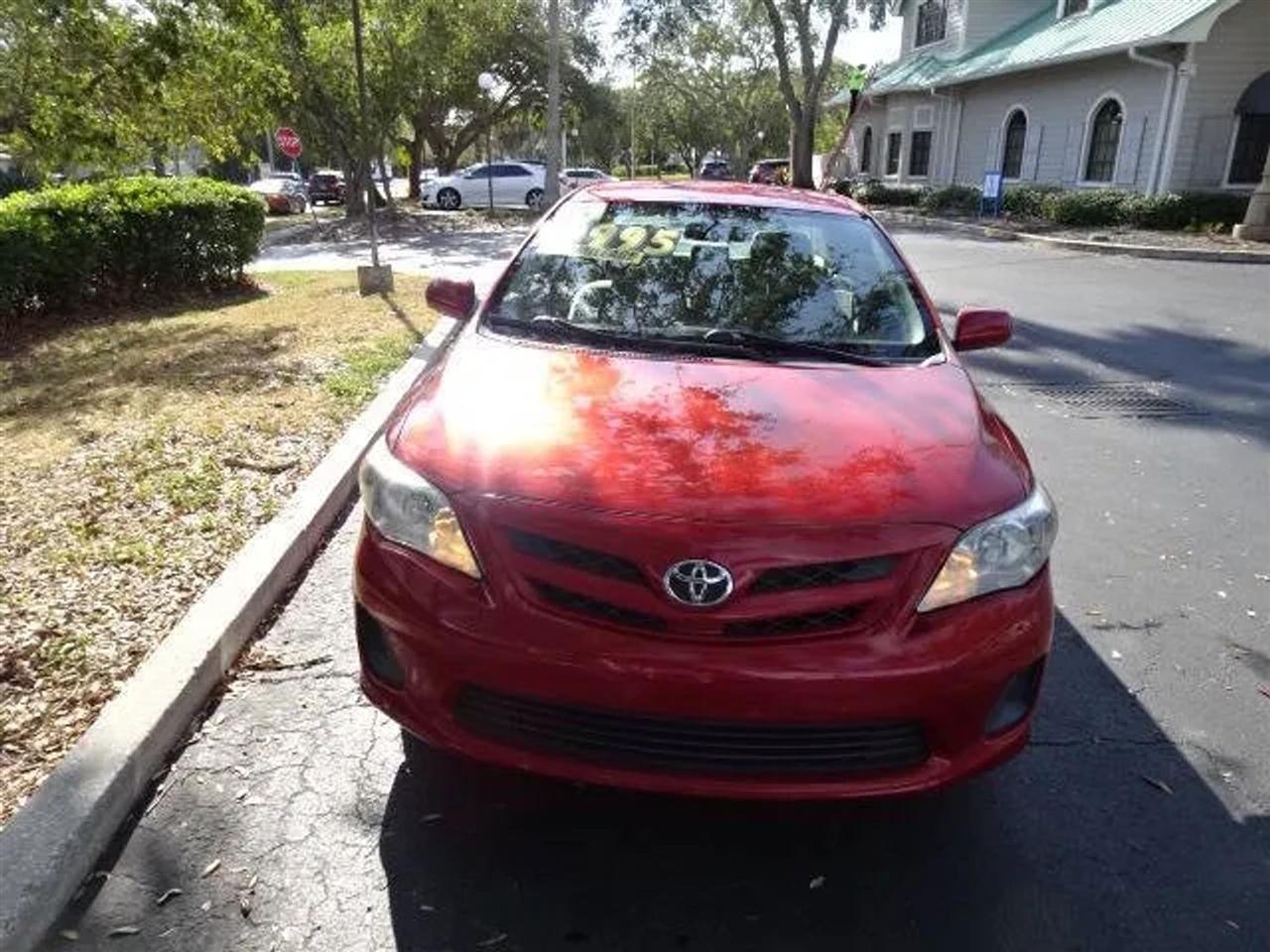 Toyota Corolla 4dr Sdn Auto LE Special Edition (Natl) 2013