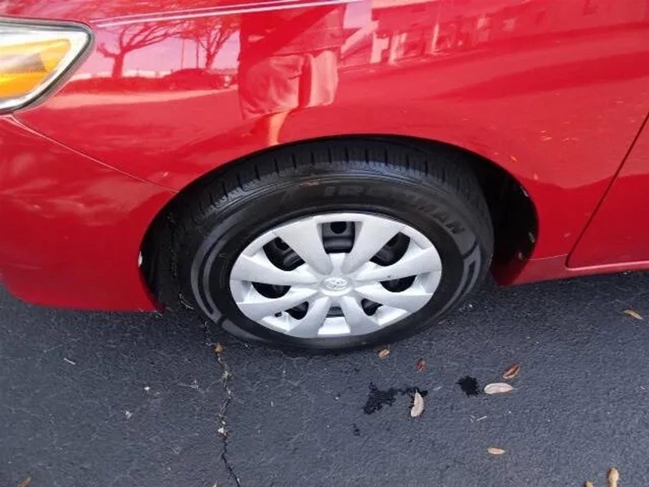 Toyota Corolla 4dr Sdn Auto LE Special Edition (Natl) 2013