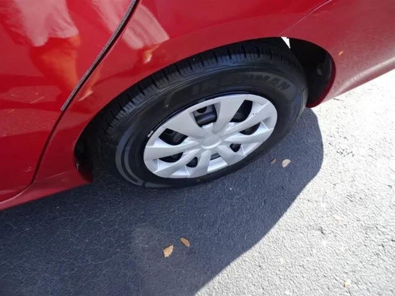 Toyota Corolla 4dr Sdn Auto LE Special Edition (Natl) 2013