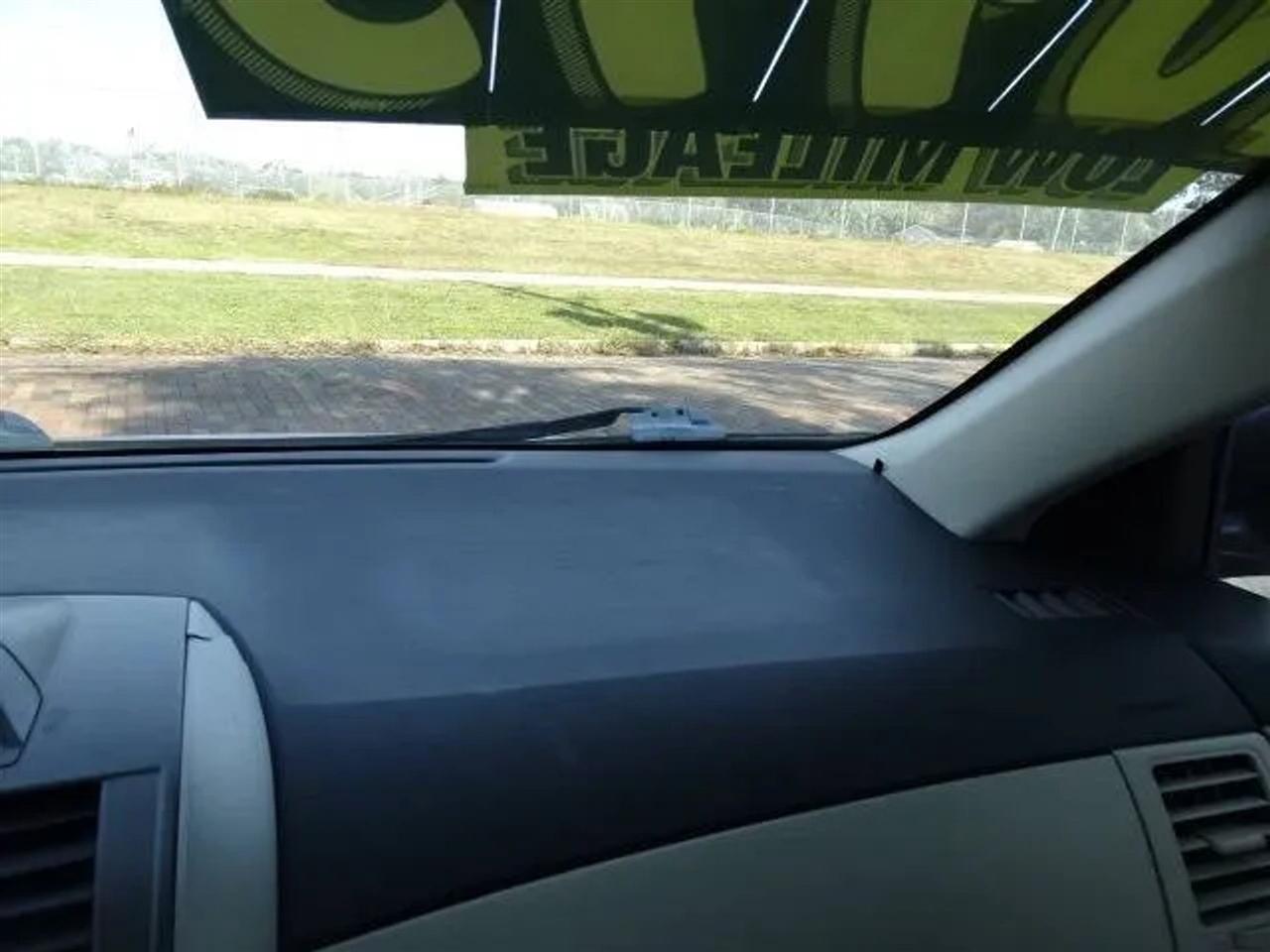 Toyota Corolla 4dr Sdn Auto LE Special Edition (Natl) 2013