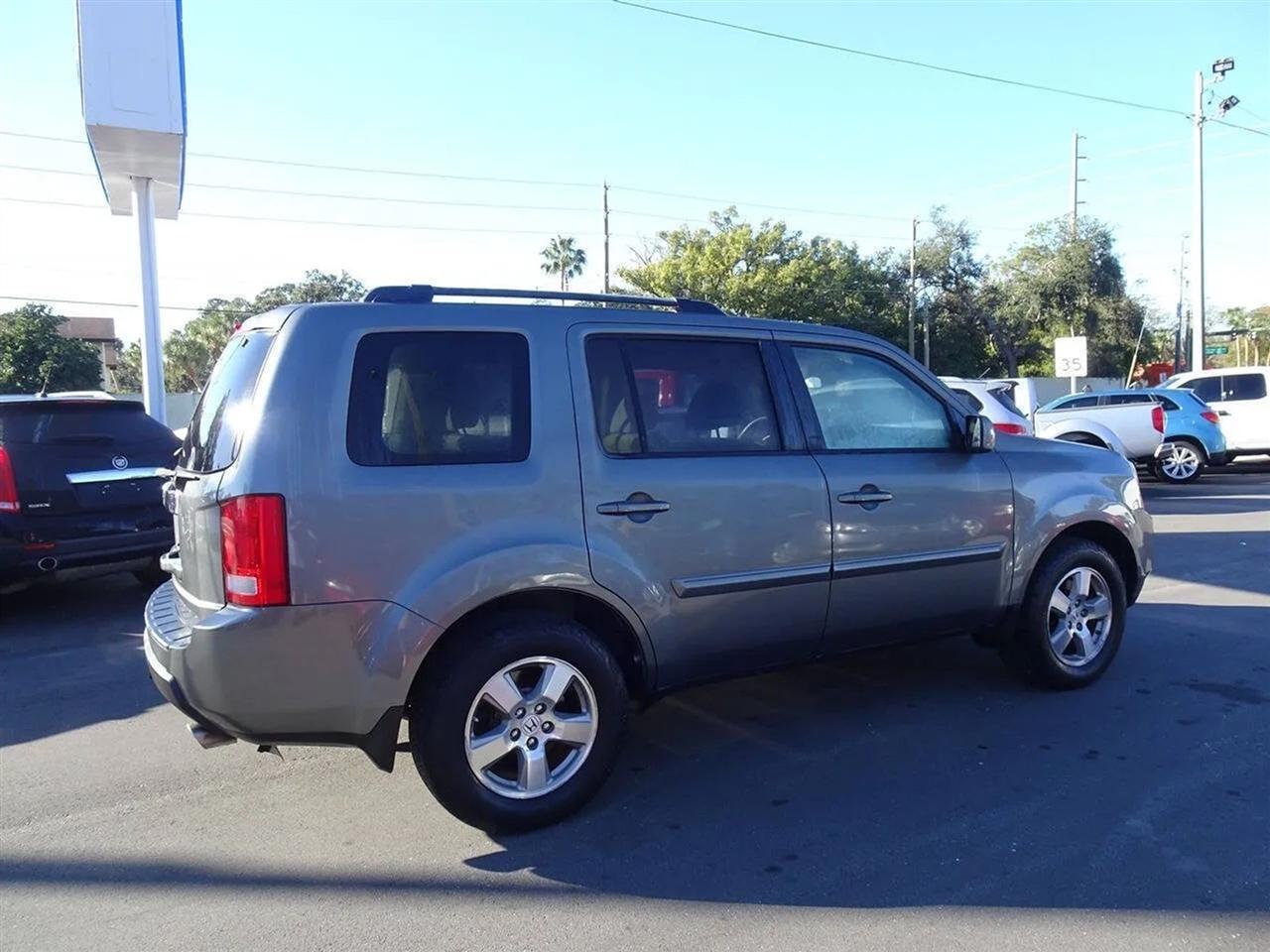 Honda Pilot 2WD 4dr EX 2011
