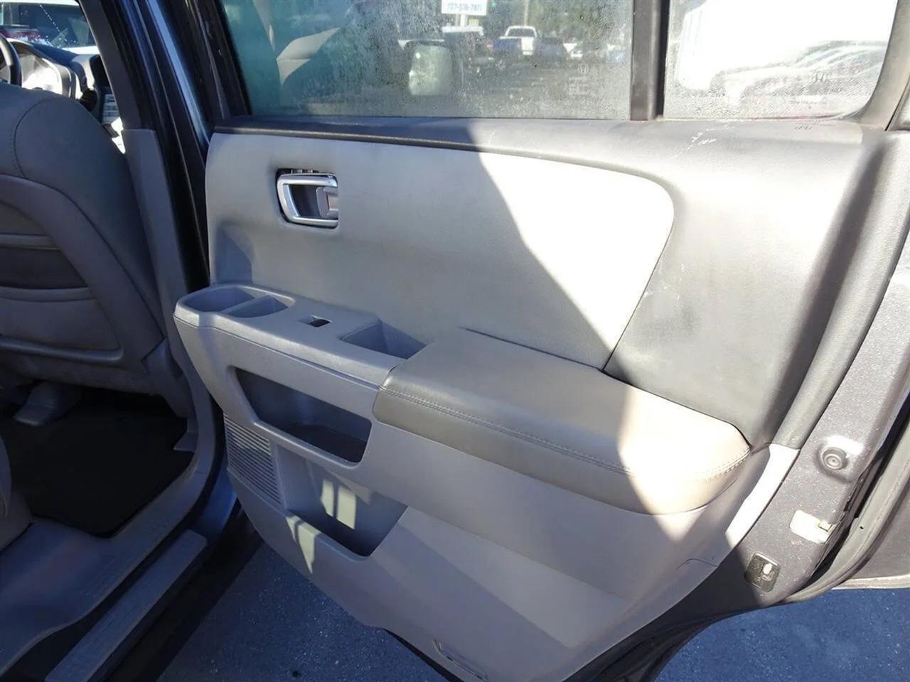 Honda Pilot 2WD 4dr EX 2011