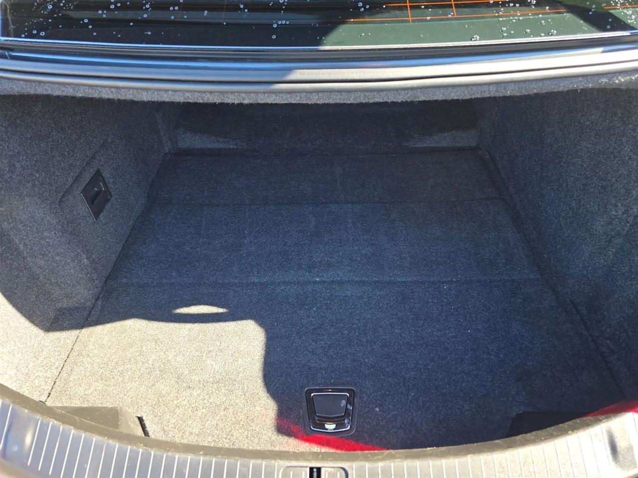 Cadillac XTS 4dr Sdn Luxury FWD 2014