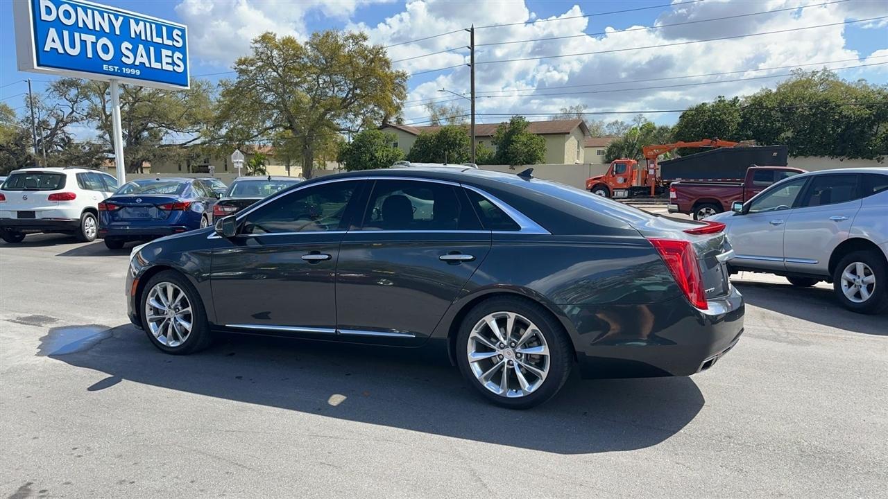 Cadillac XTS 4dr Sdn Luxury FWD 2014