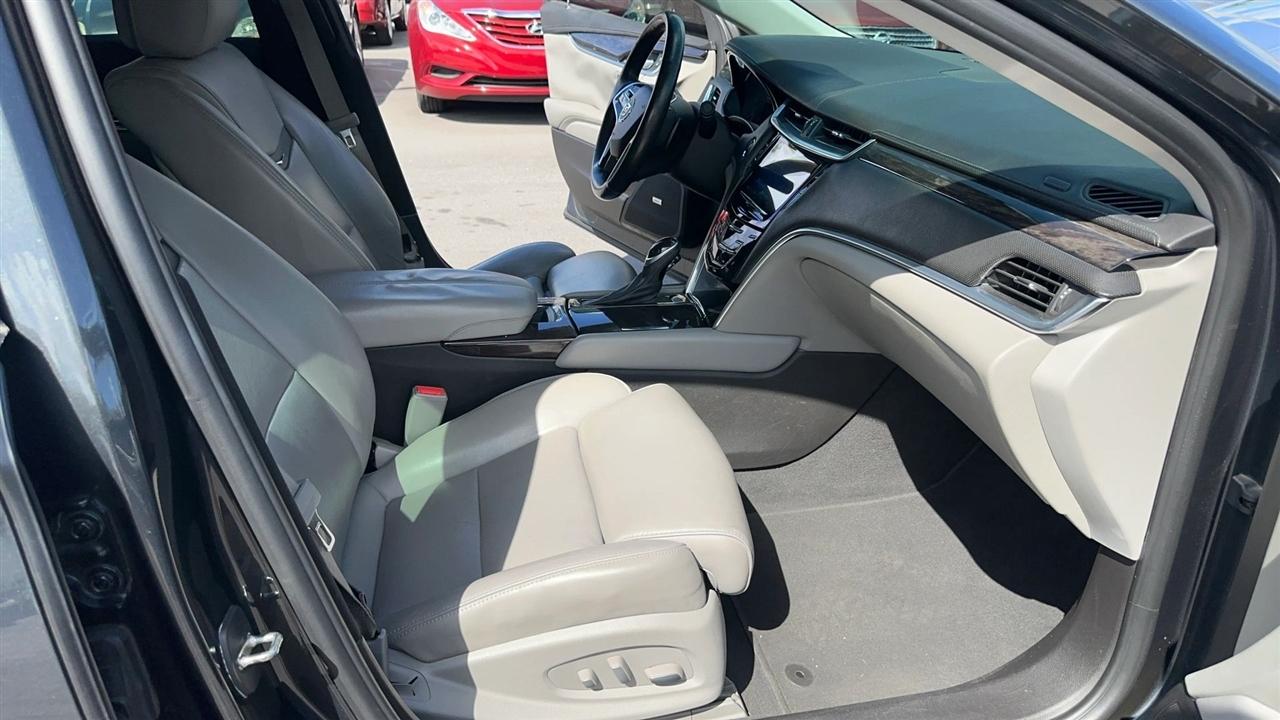 Cadillac XTS 4dr Sdn Luxury FWD 2014